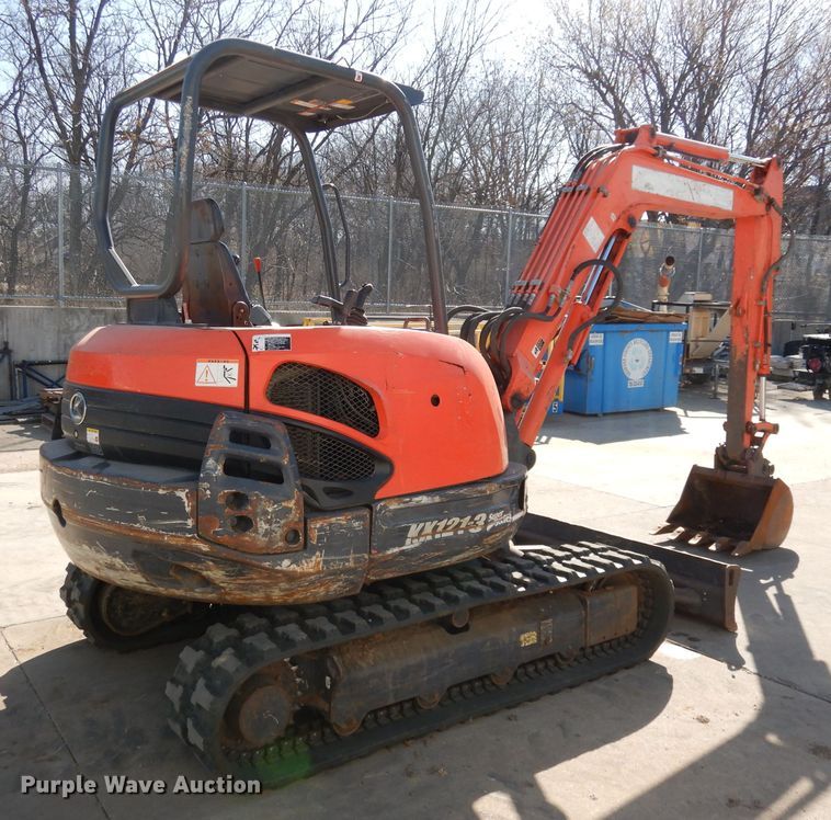 image for item HD9719 2012 Kubota KX121-3ST  mini excavator
