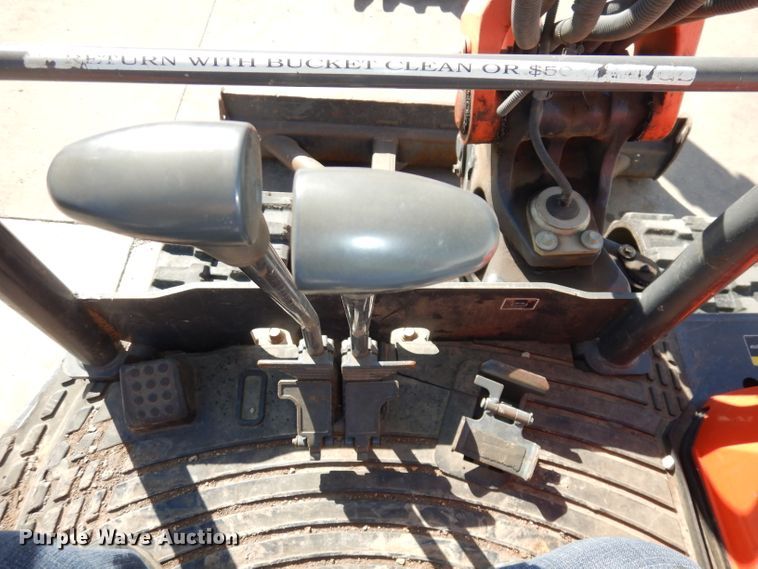 image for item HD9719 2012 Kubota KX121-3ST  mini excavator