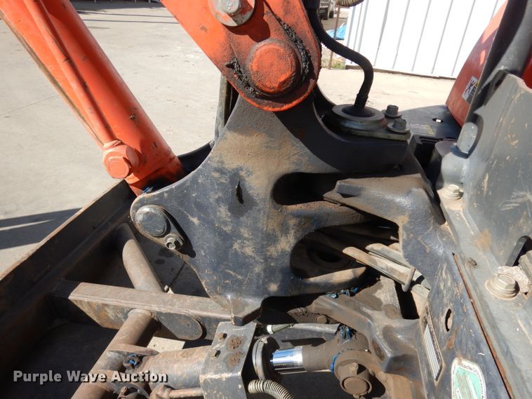 image for item HD9719 2012 Kubota KX121-3ST  mini excavator