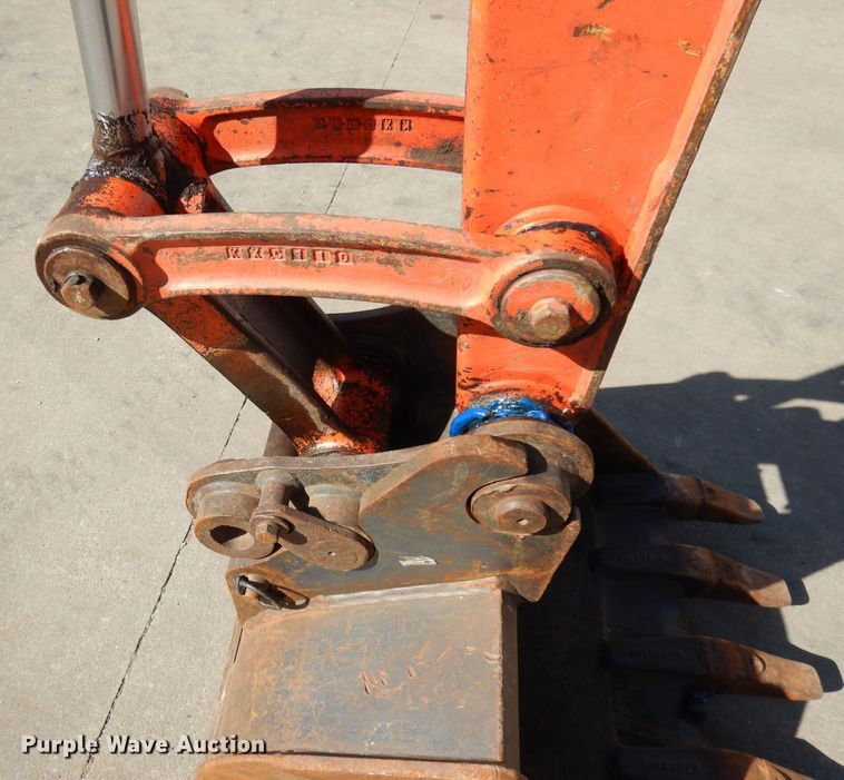 image for item HD9719 2012 Kubota KX121-3ST  mini excavator