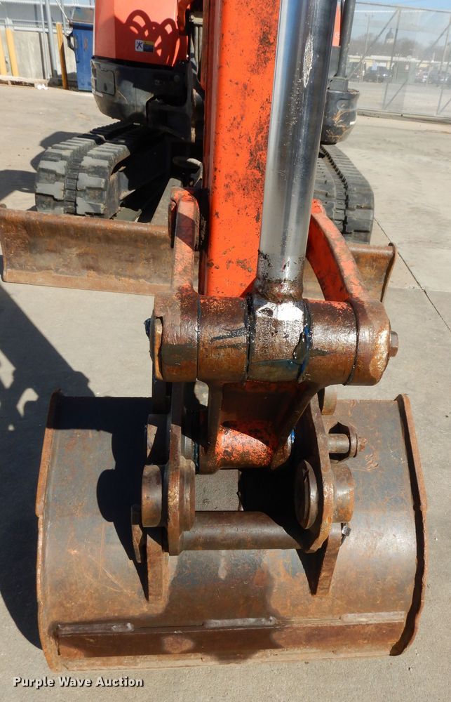 image for item HD9719 2012 Kubota KX121-3ST  mini excavator