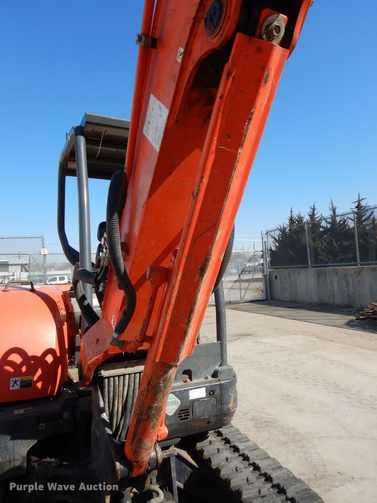 image for item HD9719 2012 Kubota KX121-3ST  mini excavator