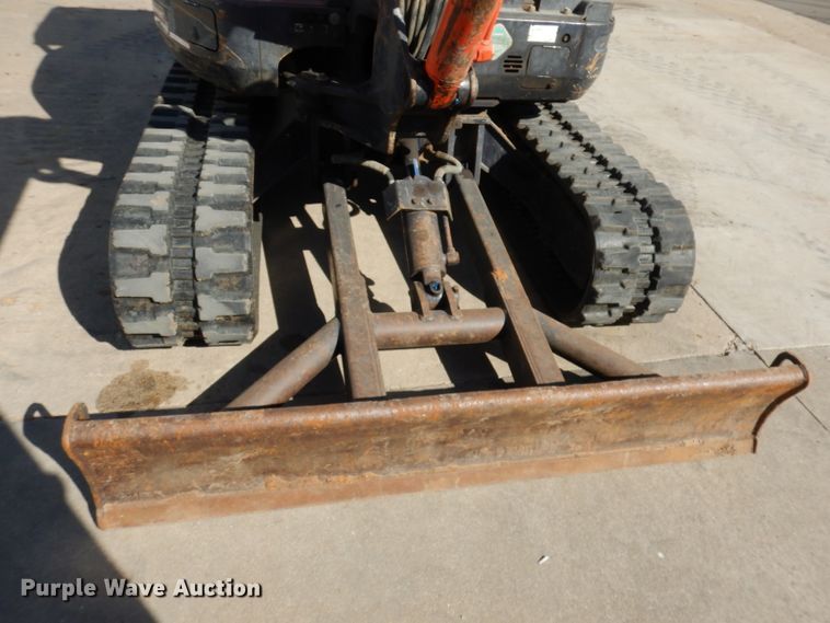 image for item HD9719 2012 Kubota KX121-3ST  mini excavator