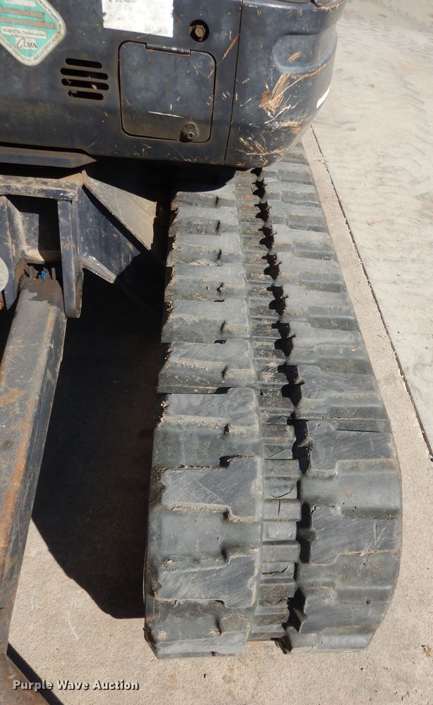 image for item HD9719 2012 Kubota KX121-3ST  mini excavator