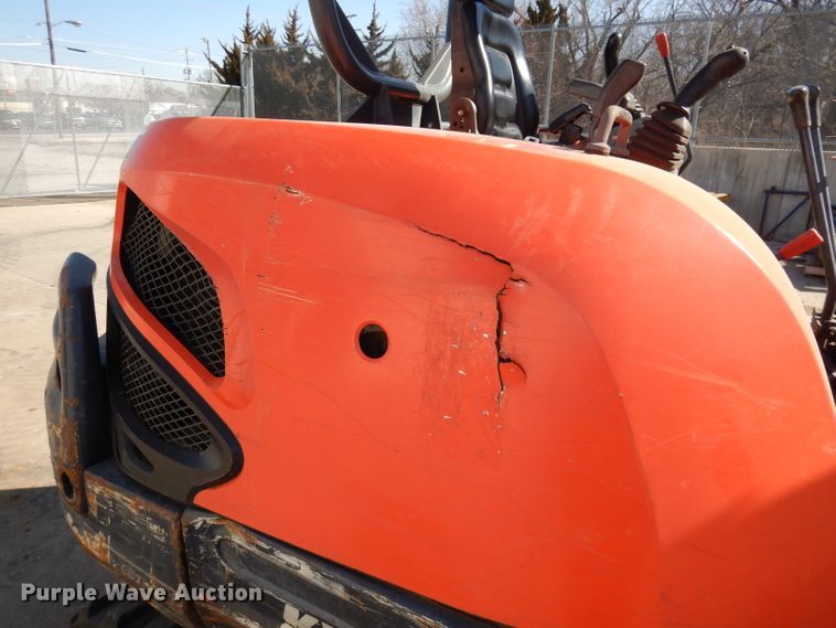 image for item HD9719 2012 Kubota KX121-3ST  mini excavator