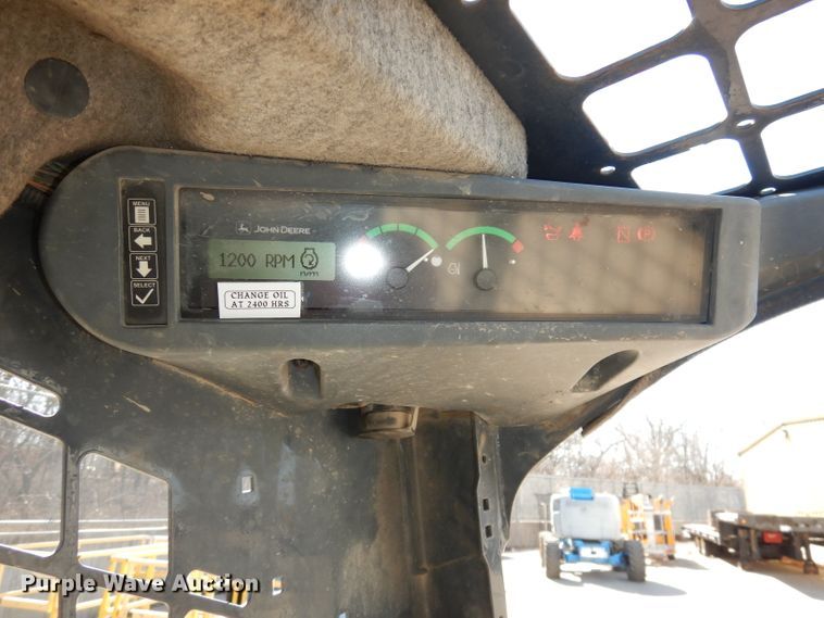 image for item HD9721 2013 John Deere 318D  skid steer loader