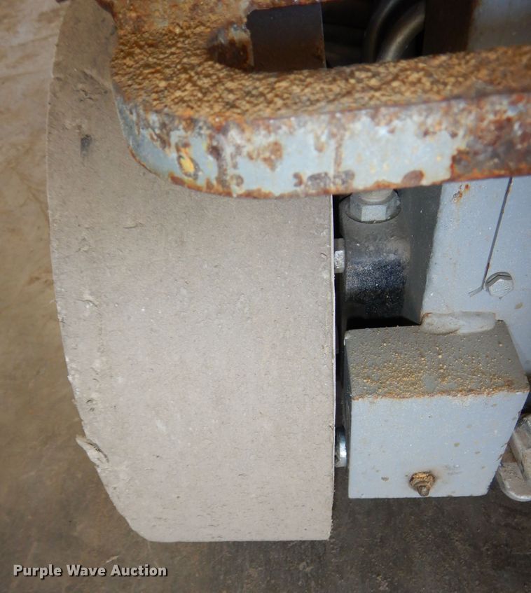 image for item HD9724 2006 Skyjack SJIII 3226  scissor lift