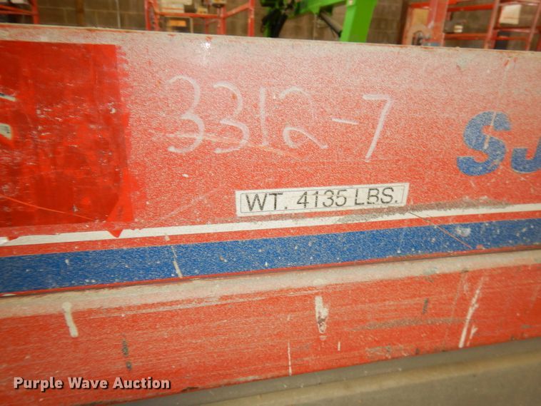 image for item HD9724 2006 Skyjack SJIII 3226  scissor lift