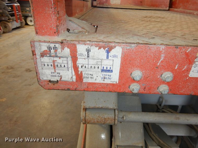 image for item HD9724 2006 Skyjack SJIII 3226  scissor lift