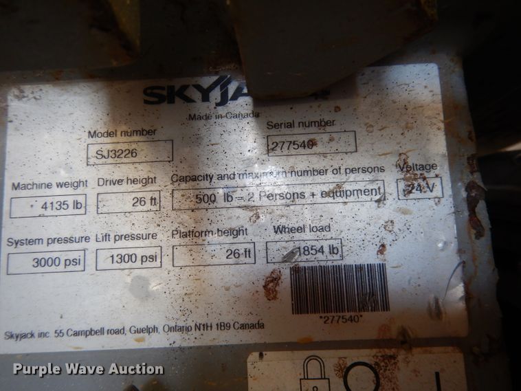 image for item HD9724 2006 Skyjack SJIII 3226  scissor lift
