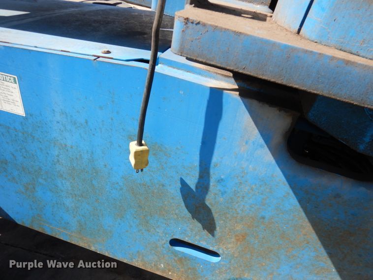 image for item HD9725 2005 Genie S-65  boom lift