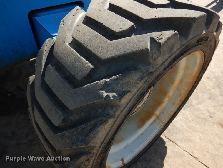 image for item HD9725 2005 Genie S-65  boom lift