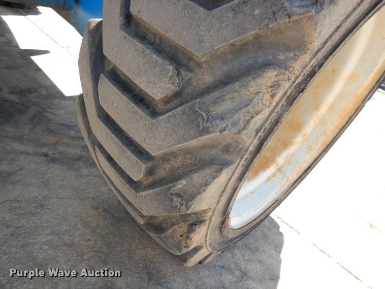 image for item HD9725 2005 Genie S-65  boom lift