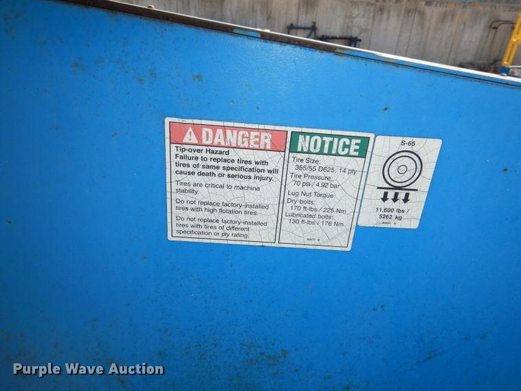 image for item HD9725 2005 Genie S-65  boom lift