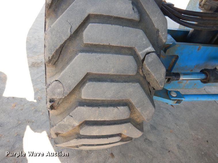 image for item HD9725 2005 Genie S-65  boom lift