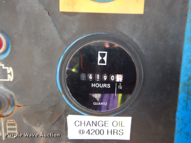 image for item HD9725 2005 Genie S-65  boom lift