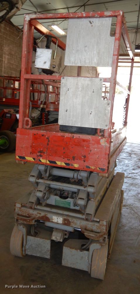 image for item HD9726 2008 Skyjack SJIII-3219  scissor lift