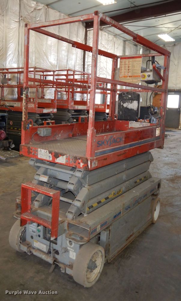 image for item HD9726 2008 Skyjack SJIII-3219  scissor lift