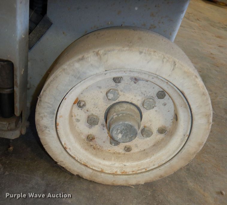 image for item HD9726 2008 Skyjack SJIII-3219  scissor lift