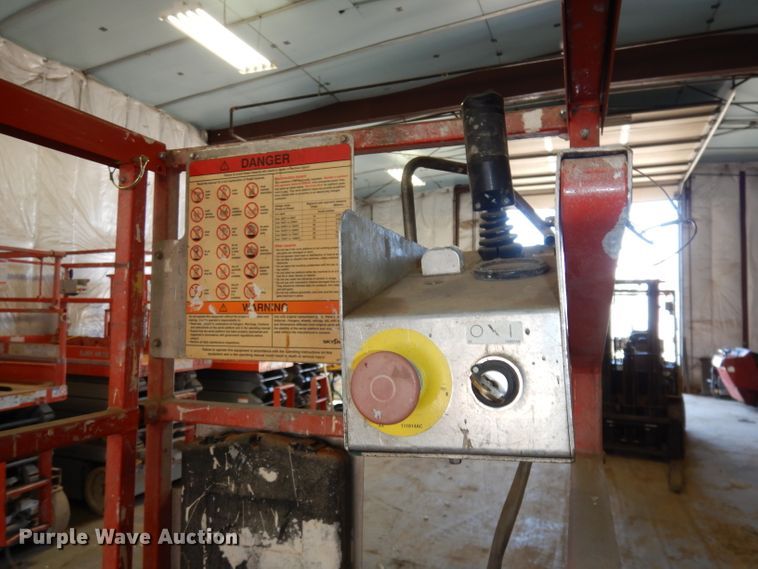 image for item HD9726 2008 Skyjack SJIII-3219  scissor lift