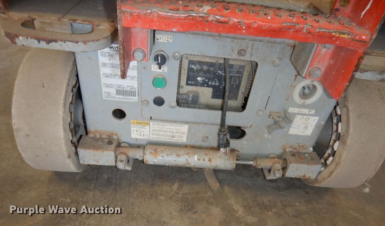 image for item HD9726 2008 Skyjack SJIII-3219  scissor lift