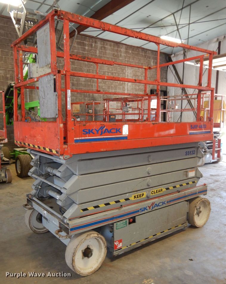 image for item HD9728 2008 Skyjack SJ4632  scissor lift