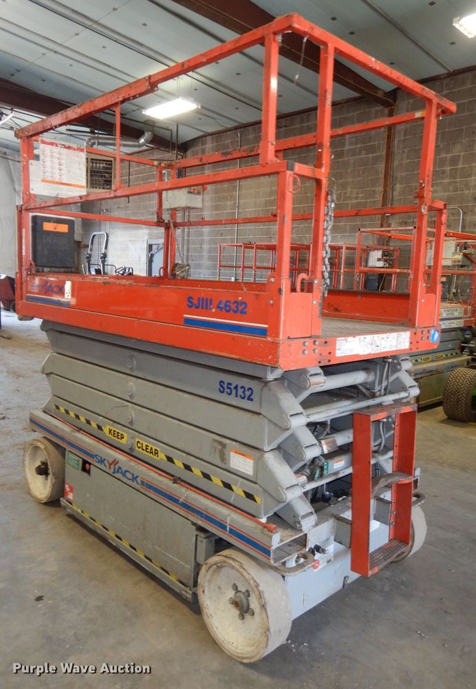 image for item HD9728 2008 Skyjack SJ4632  scissor lift