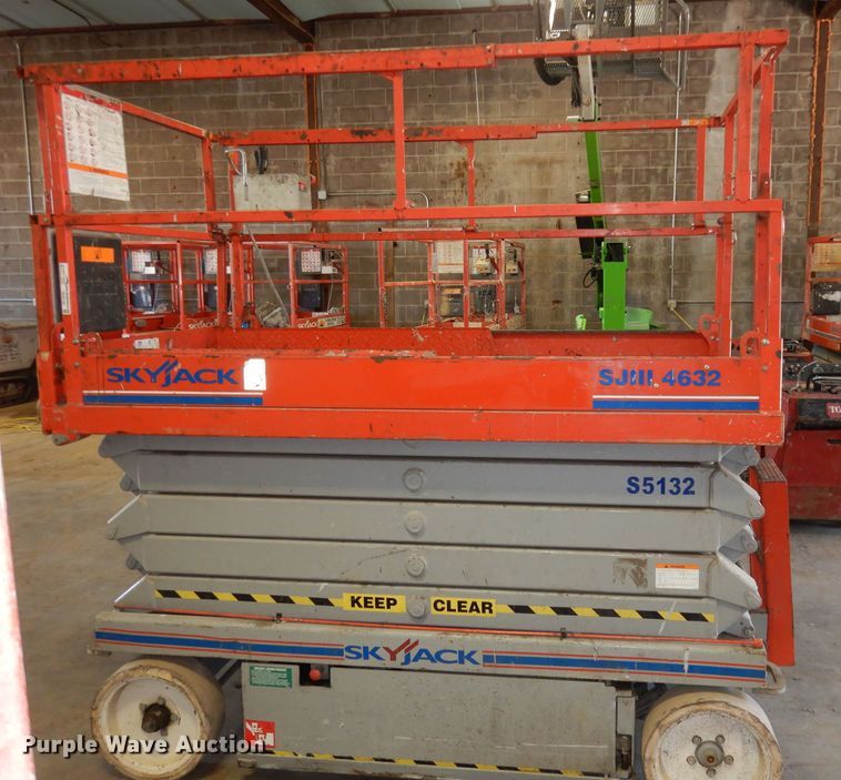image for item HD9728 2008 Skyjack SJ4632  scissor lift