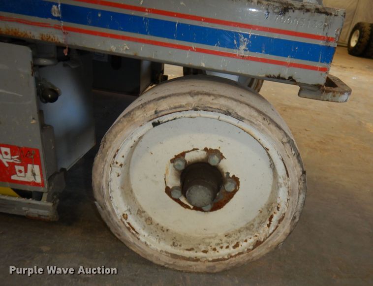 image for item HD9728 2008 Skyjack SJ4632  scissor lift