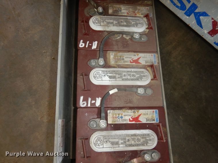 image for item HD9728 2008 Skyjack SJ4632  scissor lift