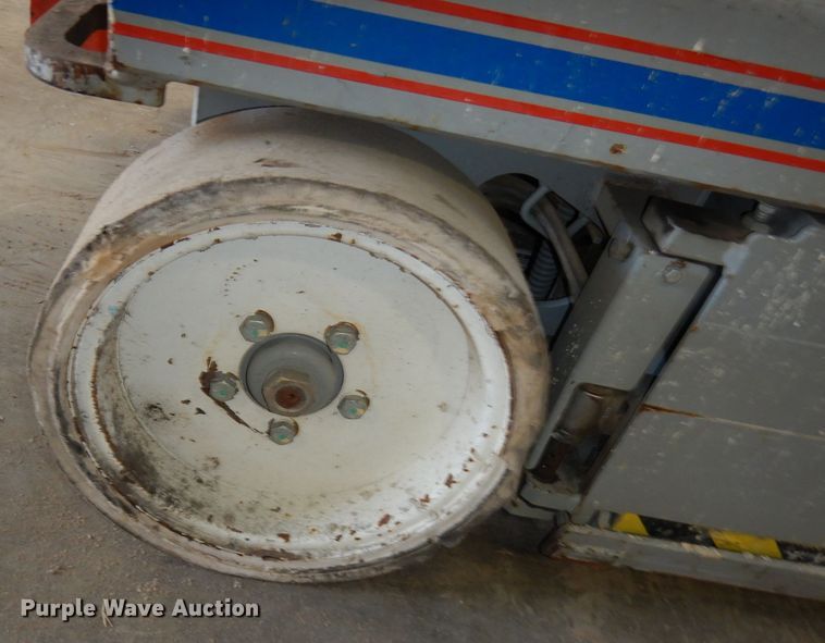 image for item HD9728 2008 Skyjack SJ4632  scissor lift