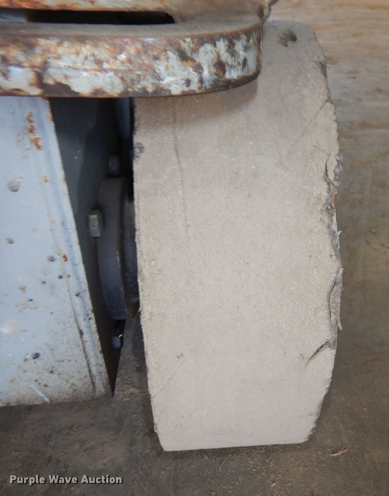 image for item HD9728 2008 Skyjack SJ4632  scissor lift