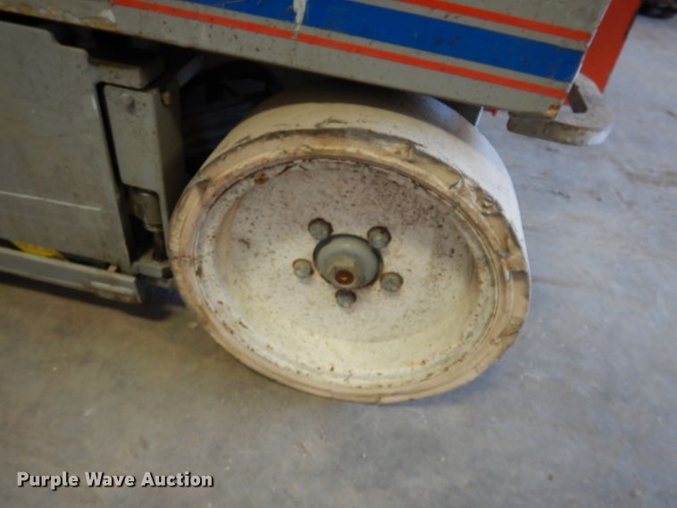 image for item HD9728 2008 Skyjack SJ4632  scissor lift