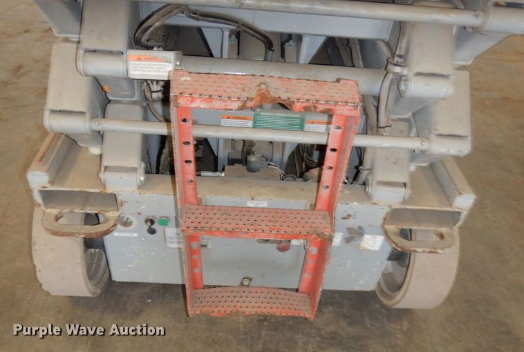 image for item HD9729 2008 Skyjack SJ4626  scissor lift