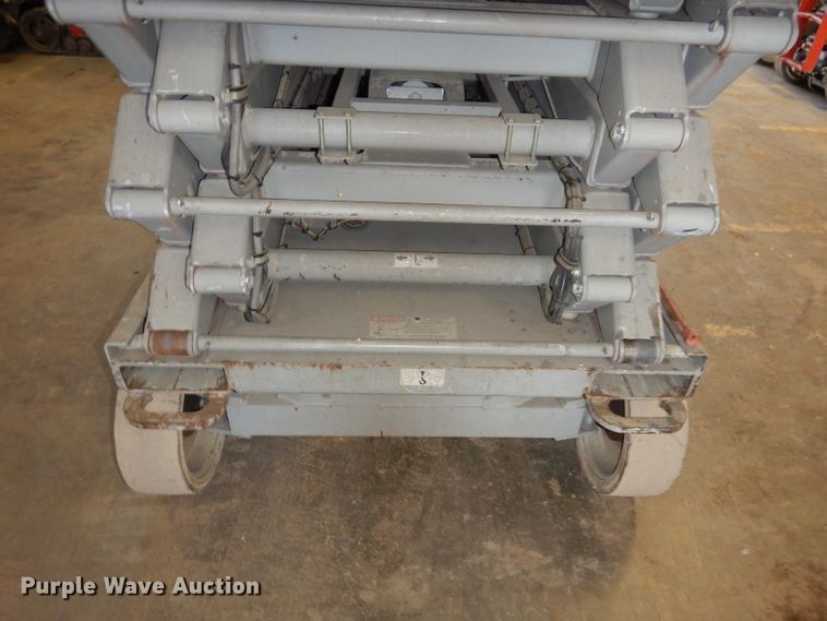 image for item HD9730 2008 Skyjack SJ4632  scissor lift