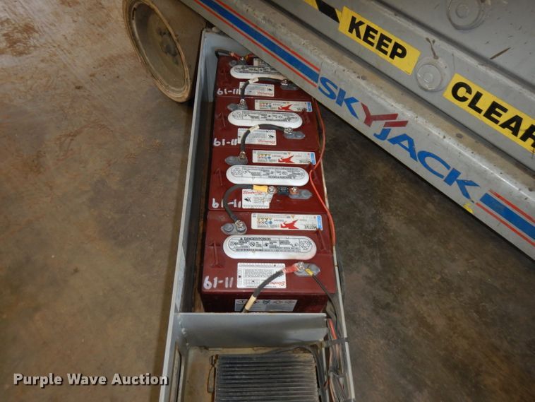 image for item HD9730 2008 Skyjack SJ4632  scissor lift