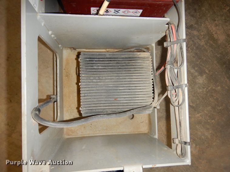 image for item HD9730 2008 Skyjack SJ4632  scissor lift