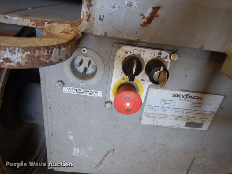 image for item HD9730 2008 Skyjack SJ4632  scissor lift