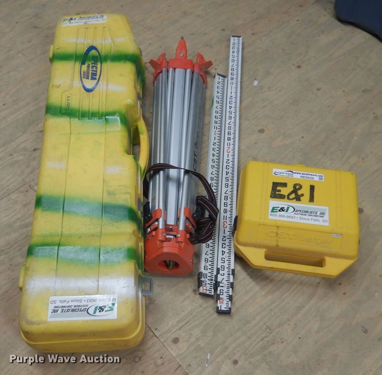 image for item HE9526 Surveying equipment