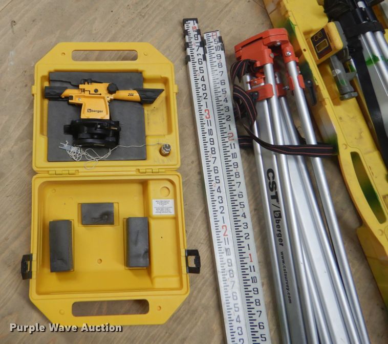 image for item HE9526 Surveying equipment