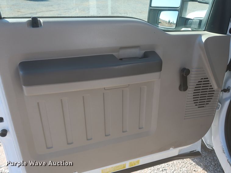 image for item HK9693 2008 Ford F450 Super Duty XL  bucket truck