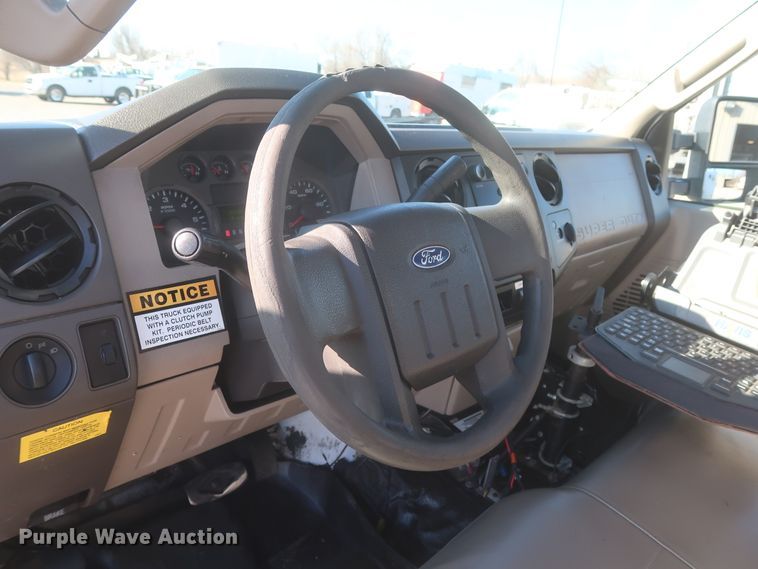 image for item HK9693 2008 Ford F450 Super Duty XL  bucket truck