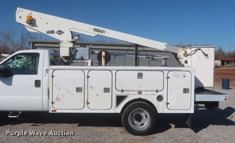 image for item HK9693 2008 Ford F450 Super Duty XL  bucket truck