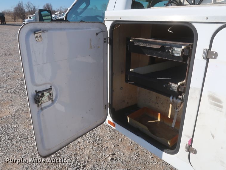 image for item HK9693 2008 Ford F450 Super Duty XL  bucket truck