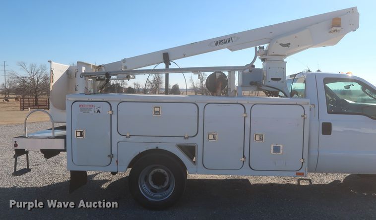 image for item HK9693 2008 Ford F450 Super Duty XL  bucket truck