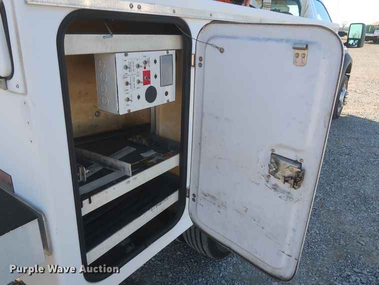 image for item HK9693 2008 Ford F450 Super Duty XL  bucket truck