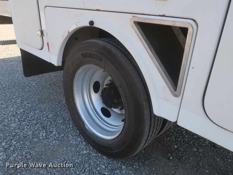 image for item HK9693 2008 Ford F450 Super Duty XL  bucket truck