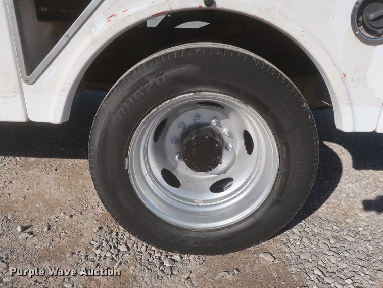 image for item HK9693 2008 Ford F450 Super Duty XL  bucket truck