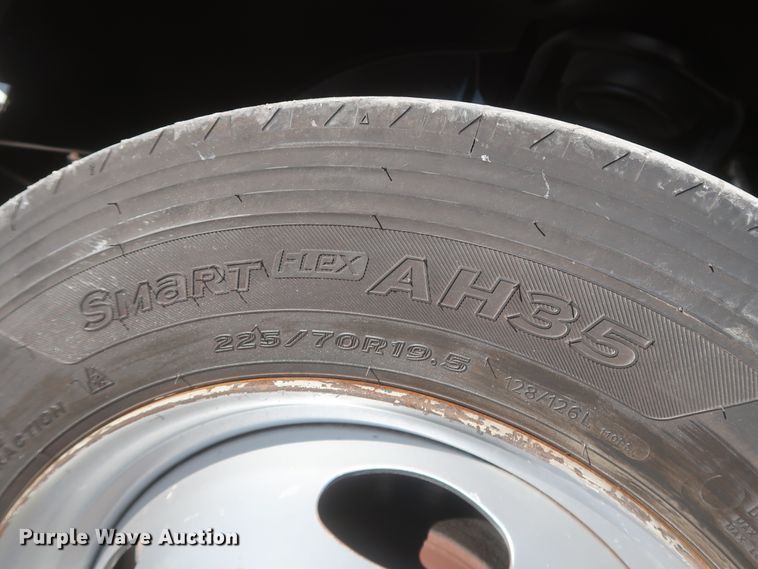 image for item HK9693 2008 Ford F450 Super Duty XL  bucket truck