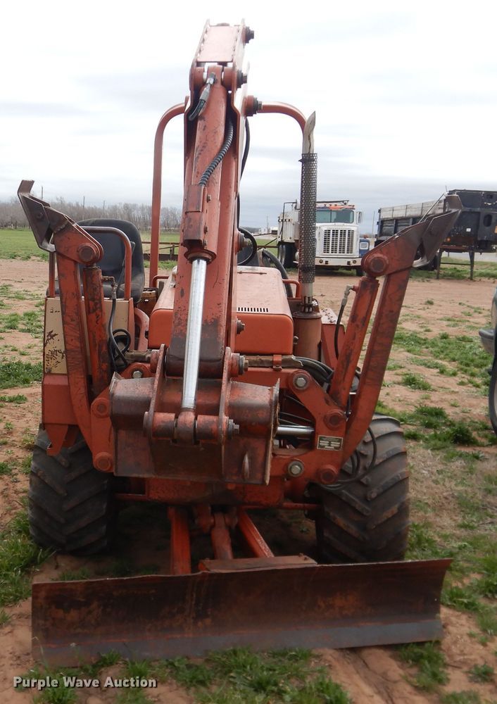 image for item HL9719 1995 Ditch Witch 4500  trencher